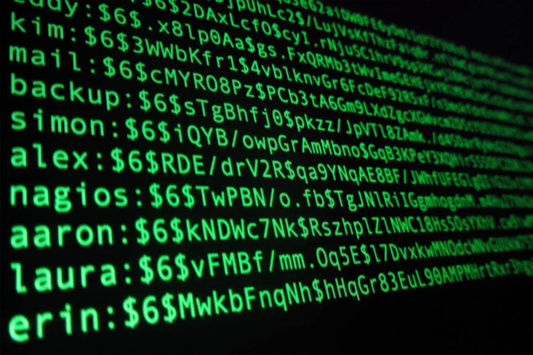 طبق تازه‌ترین گزارش‌های امنیتی، بیش از ۲ میلیارد ایمیل و حدود 1.3 میلیارد پسورد در یک دیتابیس بزرگ در دارک‌وب پیدا شده؛ یکی از بزرگ‌ترین افشاگری‌های تاریخ. ▪️این یک هک واحد نیست؛ شرکت امنیتی Synthient داده‌های دزدیده‌شده از منابع مختلف رو جمع‌آوری و یکپارچه کرده و موارد تکراری رو حذف کرده ، اما حجم داده‌ها از هر چیزی که تاکنون بررسی شده بزرگ‌تره. ⚠️ نکته‌ی تکان‌دهنده اینه که از بین این اعداد، 625 میلیون پسورد کاملاً جدید هستن و قبلش در هیچ نشت اطلاعاتی دیده نشده بودن.